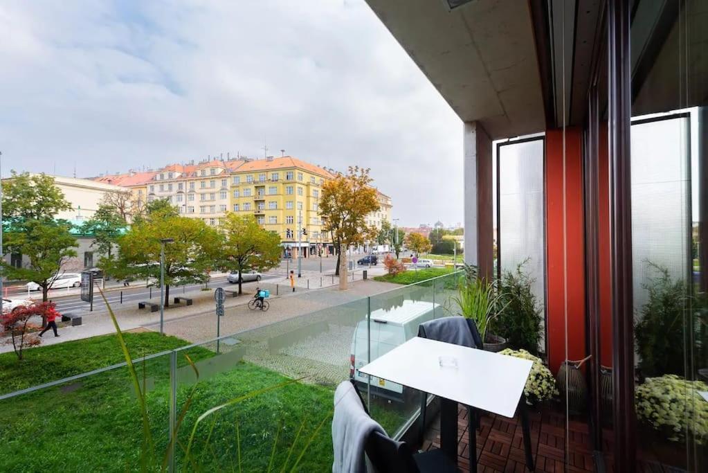 W/ Free Garage Parking * Praha